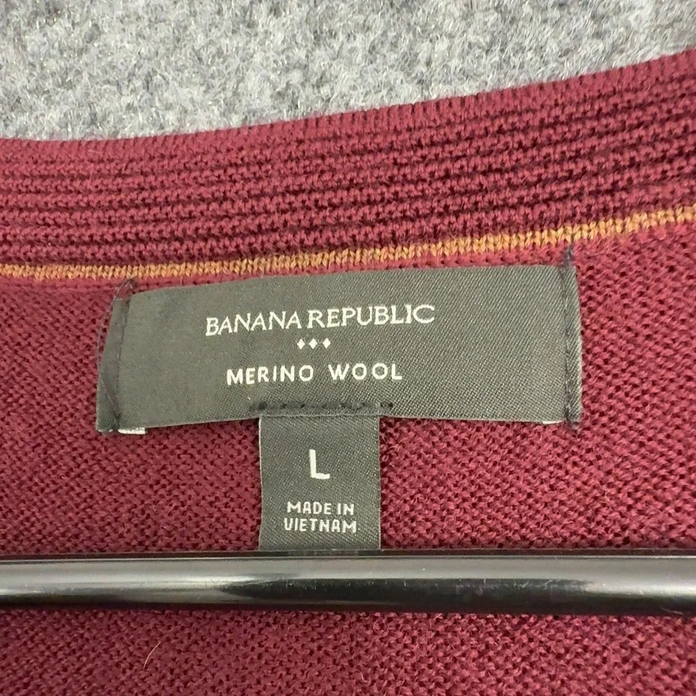 Banana Republic Sweater Mens L Burgundy Merino Wool V Neck Classic Preppy